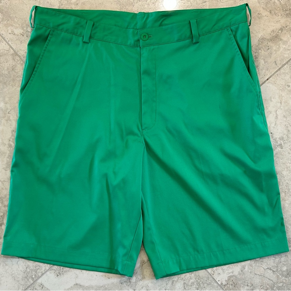 NWOT - Men's NIKE DRI-FIT Golf Shorts